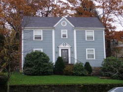 542 Commonwealth Ave, Newton, MA 02459-1634