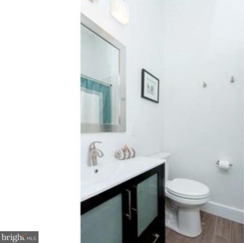 142 2nd St, Philadelphia PA  exterior