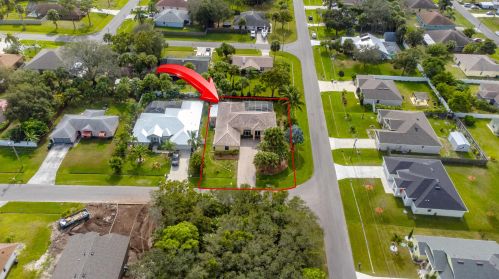 1590 Underwood Ave, Fort Pierce FL  34953-2586 exterior