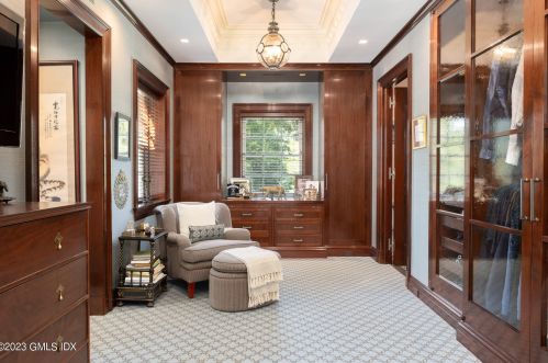 50 Dingletown Rd, Greenwich CT 06830-3539 exterior