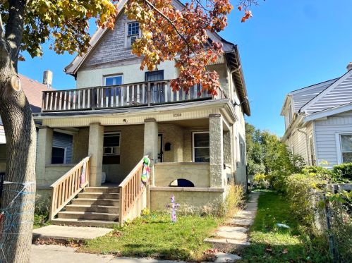 3730 6th St, Milwaukee, WI 53212-4124