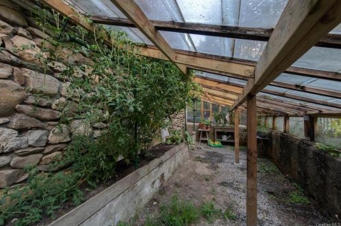 97-105 Kingwood Park, Poughkeepsie NY  12601-5448 exterior