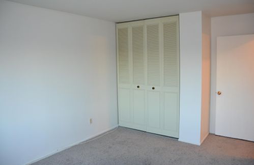 6267 Prt Ave, Milwaukee WI 53223-4120 exterior