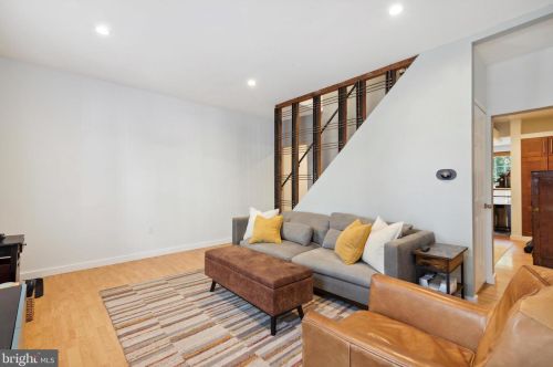 4328 Fleming St, Philadelphia PA 19128-4809 exterior