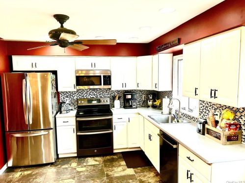 149 Freezer Rd, Middletown NY 10941-1821 exterior