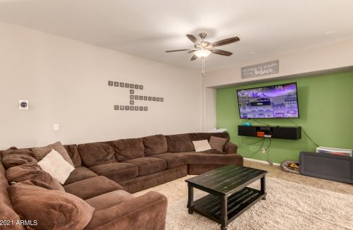 33712 26 Ave, Phoenix AZ 85085-5060 exterior