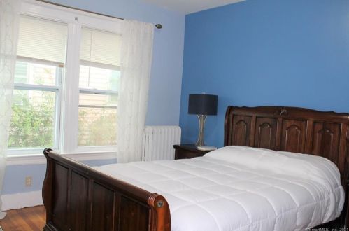 1078 Blvd, Hartford CT 06119-1714 exterior