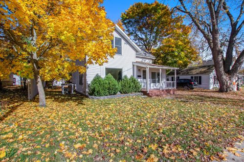 326 Pere Marquette St, Big Rapids, MI 49307-1028