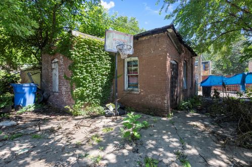 7439 Wabash Ave, Chicago IL 60619-1627 exterior