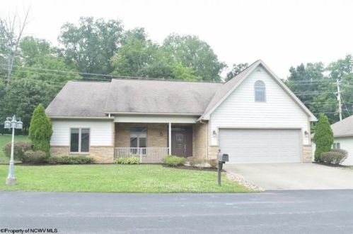 102 Babbling Brooke Ests, Morgantown, WV 26508-2751