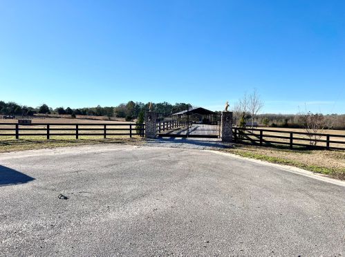 1069 Railroad Ave, Defuniak Springs FL  32433 exterior