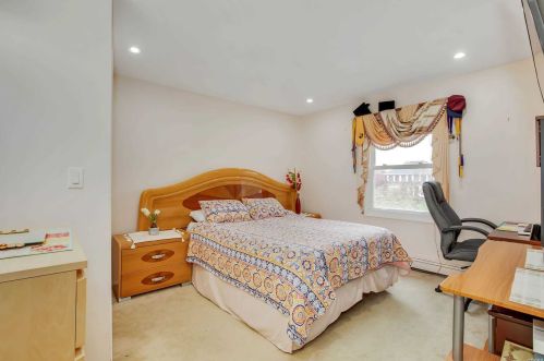 10 Dunlop Ct, Commack NY 11725-1773 exterior