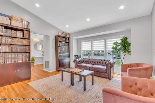 28 Linda Dr, Jackson Twp NJ 08527-5026 exterior