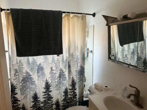 1013 11 St, Manitowoc WI 54220-2803 exterior