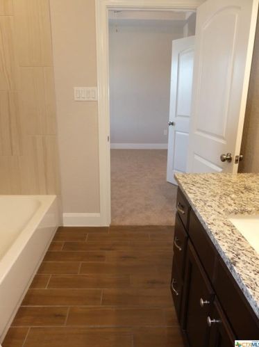 107 High Dr, Spring Branch TX 78070-4142 exterior