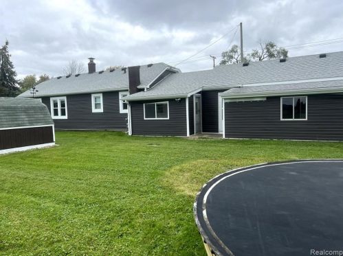 55125 Romeo Plank Rd, Macomb Township MI  48044-0042 exterior