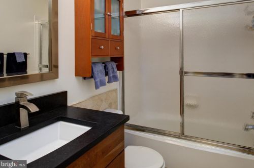 6310 Alderman Dr, Alexandria VA 22315-3730 exterior