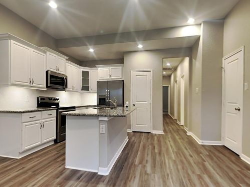 16538 Eastchase, Montgomery TX  77316-6704 exterior