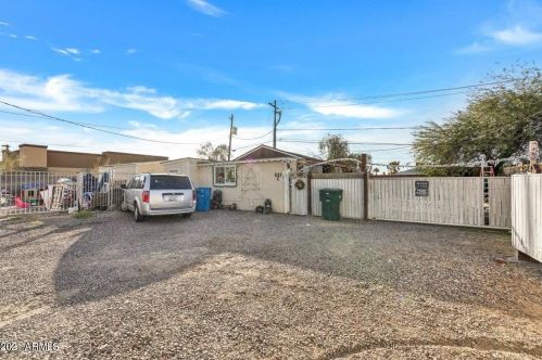 521 Carol Ave, Phoenix AZ 85021-2071 exterior