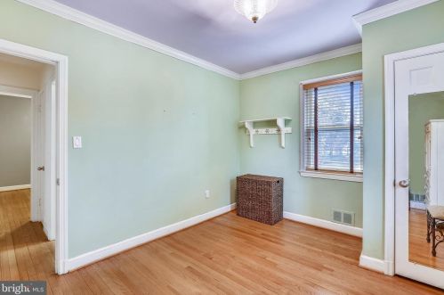 8917 Walden Rd, Silver Spring MD 20901-3530 exterior