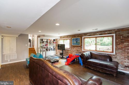 94 Eldrid Dr, Silver Spring MD 20904-2910 exterior