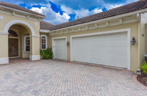 9624 Crooked Stick Ln, Fort Pierce FL  34986-3290 exterior