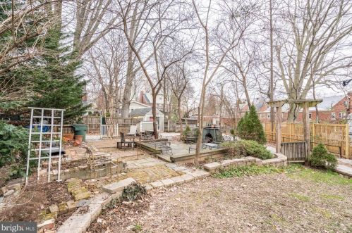 3240 Livingston St, Washington DC 20015-1756 exterior