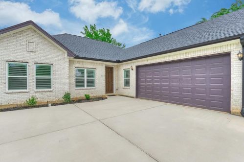 160 Bermuda Cir, Montgomery TX  77356-8207 exterior