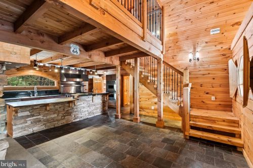 3432 Memorial St, Alexandria VA 22306-1548 exterior