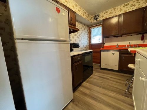 2436 Woodstock Ave, Pittsburgh PA 15218-2631 exterior