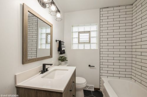 6659 64th St, Chicago IL  60638-4915 exterior