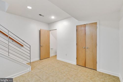 2419 Grays Ferry Ave, Philadelphia PA 19146-2450 exterior