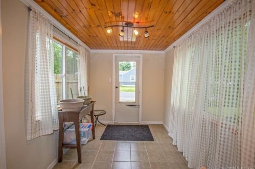 93 Aldrew Ter, Springfield MA 01119-2424 exterior