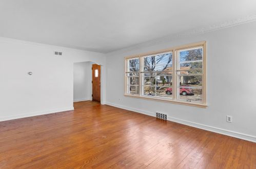 8415 Stickney Ave, Milwaukee, WI 53226-2808