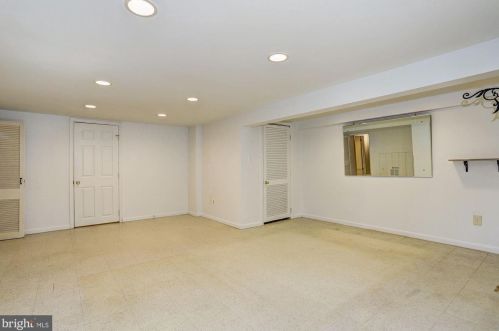 5030 Avoca Ave, Ellicott MD 21043-6615 exterior