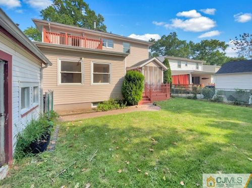 37 Carpenter Pl, Metuchen NJ 08840-2521 exterior