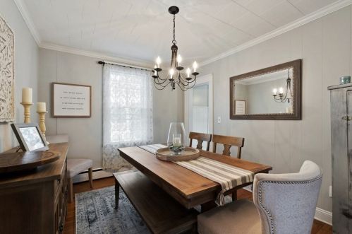 131 Pleasant St, Worcester MA 01609-3201 exterior