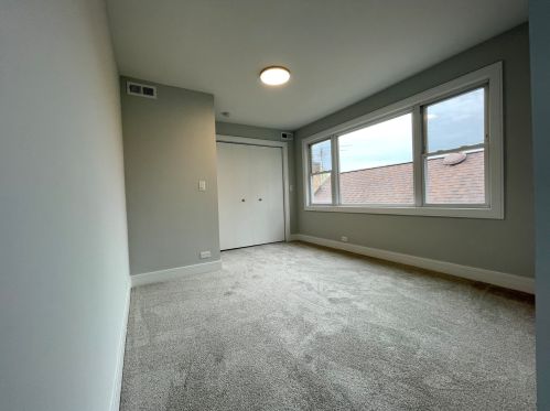 4951 Mcvicker Ave, Chicago IL  60630-1922 exterior