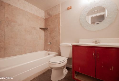 4265 67th Dr, Phoenix AZ  85033-8247 exterior