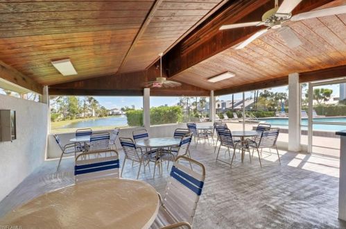 3317 Timberwood Cir, Naples FL 34105-5628 exterior