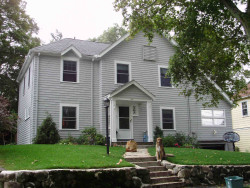 150 Oliver Rd, Newton, MA 02468-2321