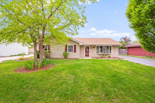 1237 Albert Dottavio Dr, Joliet, IL 60431-1669