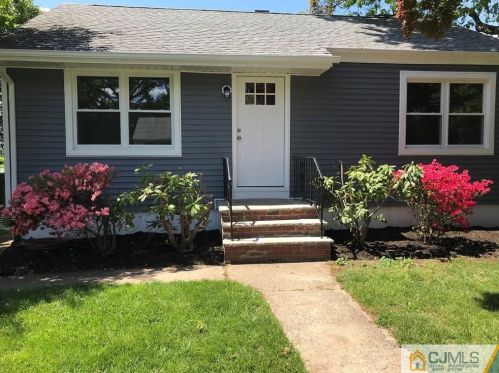 46 Garden St, Edison, NJ 08817-4250