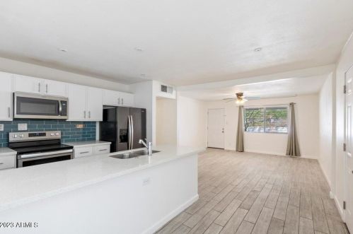 1133 Alice Ave, Phoenix AZ  85020-3214 exterior