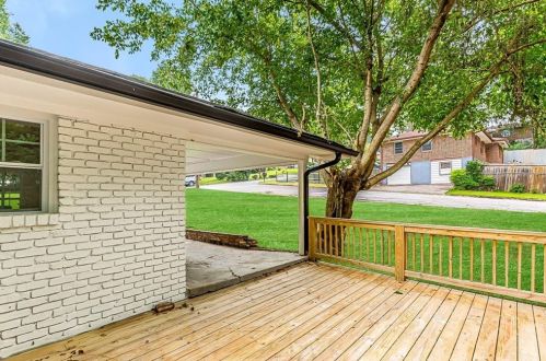 2074 Montrose Dr, Atlanta GA  30344-2355 exterior