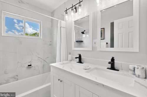 2424 Homestead Dr, Silver Spring MD  20902-4950 exterior