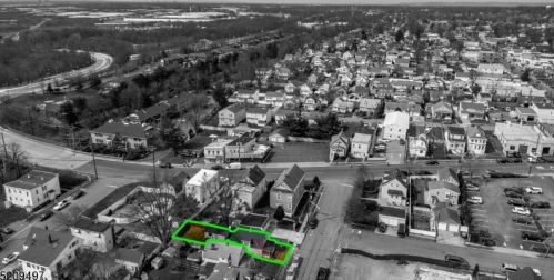 15 Douglas St, Perth Amboy NJ  08863-2205 exterior