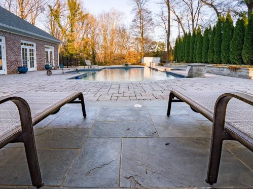 4625 Ml Brk Dr, Atlanta GA 30327 exterior