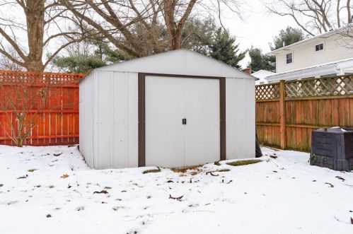 6337 Hampton St, Kalamazoo MI 49024-2530 exterior