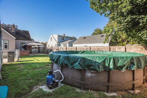 857 Cricklewood St, Wyoming MI exterior